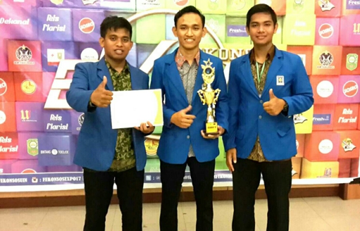 Mahasiswa UII Raih Juara 2 Debat Ilmiah Sosial Ekonomi Nasional di Riau