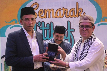 Usai Shalat Tarawih, Sivitas Akademika UII Diskusi Bersama Gubernur NTB