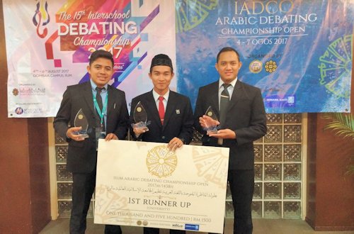 UII Juara 2 Debat Arab di IIUM