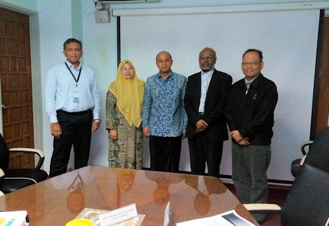 Teliti Urgensi CSR Bank Syariah, Dosen UII Raih Doktor di IIUM