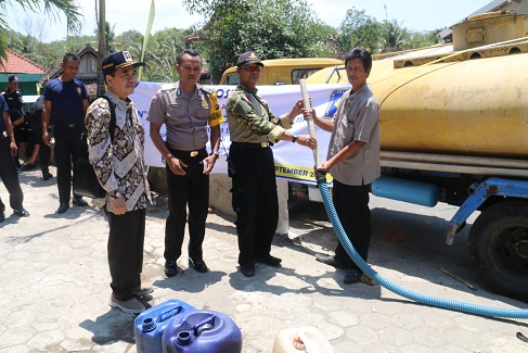 Satpam UII Distribusikan Air Bersih di Gunungkidul