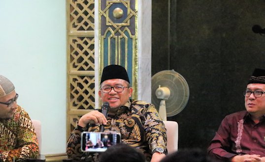 Ahmad Heryawan Ajak Sivitas Akademika Tegakkan Kejujuran