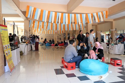 Campus Preneur Festival Dorong Mahasiswa Berwirausaha