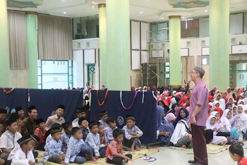 SAFIR UII Buka Bersama Anak Yatim