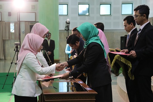 apoteker uii siap berkompetisi di era industri 4.0