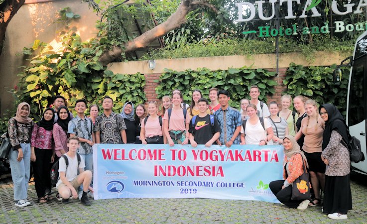 Mahasiswa UII Kenalkan Budaya Yogya ke Siswa Australia