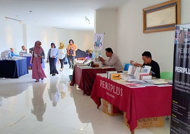 Pameran Buku di Perpustakaan UII Ramai Pengunjung