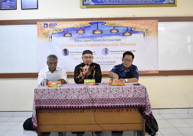 Menafsirkan Kembali Sistem Khilafah Islam