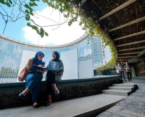 Sukses Berkarir Sesuai Syariat Islam
