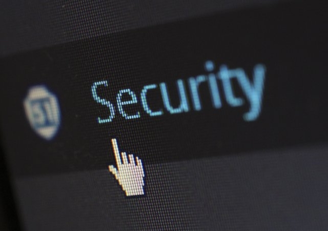 Mengamankan Data ketika Memakai Aplikasi Pertemuan Daring