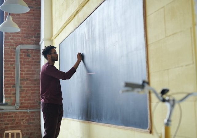 Guru Yang Memberdayakan Potensi Masyarakat