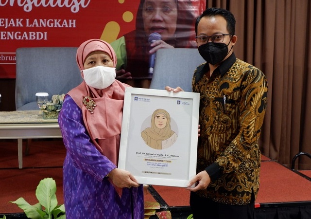 Ni’matul Huda Sosok Srikandi Konstitusi