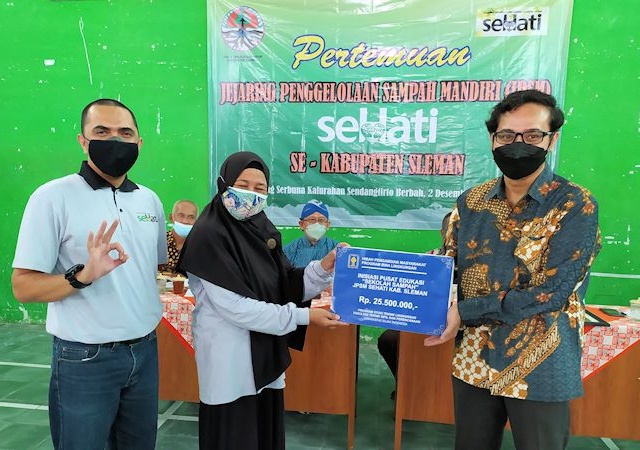 Melihat Peluang Sampah Jadi Rupiah