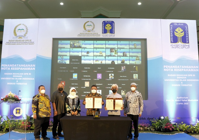 Badan Keahlian DPR RI Gandeng UII Dalam Pembahasan UU