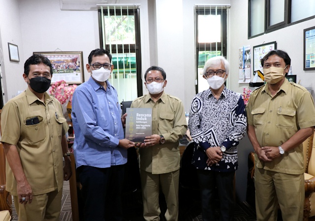 UII Dampingi Bappeda Yogyakarta Susun Rencana Induk Kelitbangan 2022-2026
