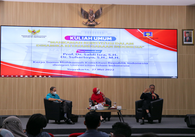 Mengkaji Dinamika Perluasan Kewenangan Mahkamah Konstitusi