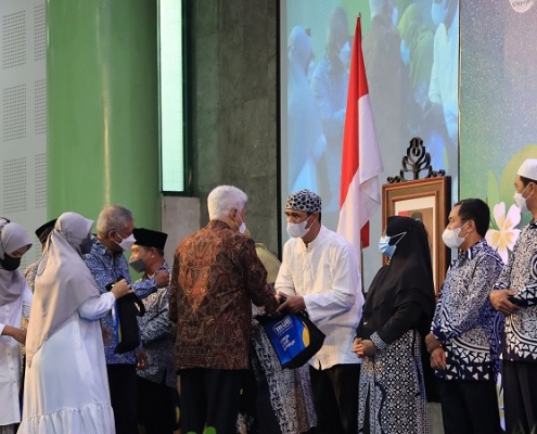UII Awali Syawal dengan Halal Bihalal dan Melepas Calon Jamaah Haji