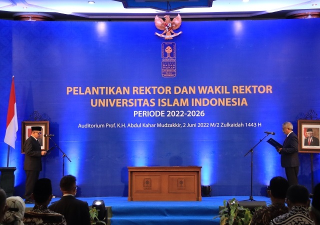 Rektor dan Wakil Rektor UII Periode Tahun 2022-2026 Dilantik