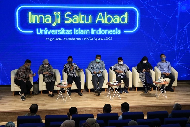 Imaji Satu Abad Universitas Islam Indonesia