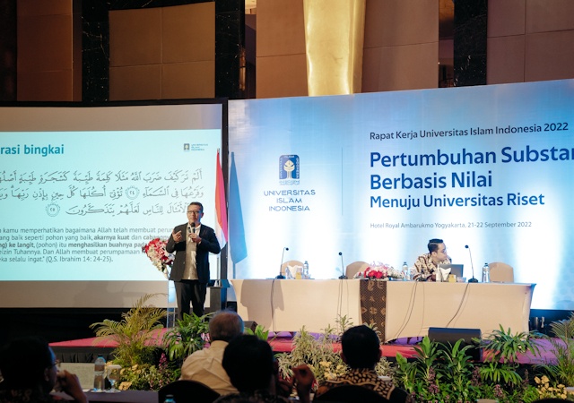Mendorong Pertumbuhan Substantif Universitas Berbasis Nilai
