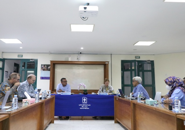 UII Menerima Kunjungan Tim Monitoring Program Hibah Erasmus+ BuiLD