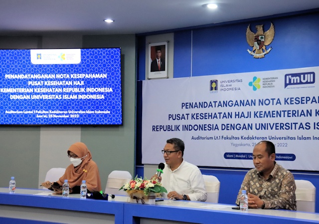 FK UII Jalin Nota Kesepahaman dengan Pusat Kesehatan Haji Indonesia
