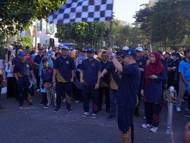 Jalan Sehat Milad ke-80 UII Berlangsung Semarak