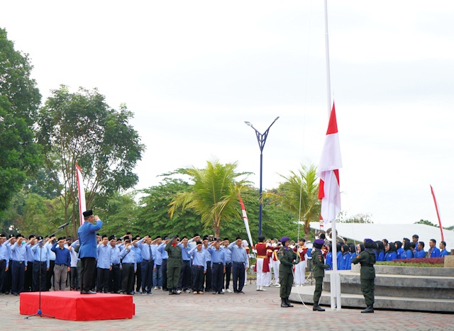 Sivitas UII Peringati Kemerdekaan ke-78 RI dengan Upacara Bendera