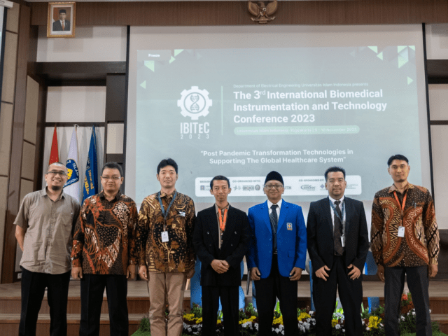 Jurusan Teknik Elektro UII Sukses Menghadirkan Puluhan Peneliti dari Berbagai Negara dalam Seminar International IBITeC 2023