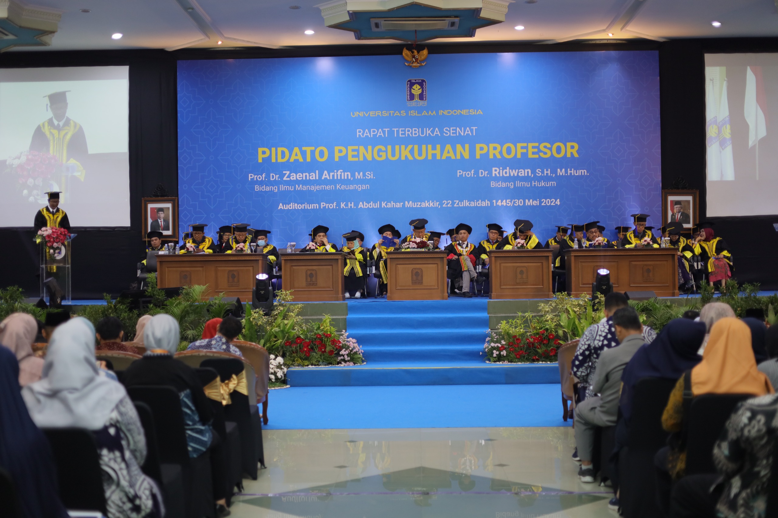 UII Kukuhkan Profesor Bidang Ilmu Manajemen Keuangan dan Ilmu Hukum Administrasi Negara
