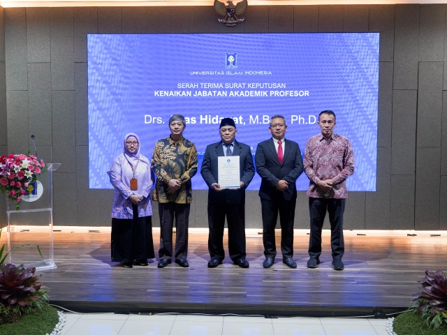 Jumlah Dosen UII dengan Jabatan Akademik Profesor Kembali Bertambah