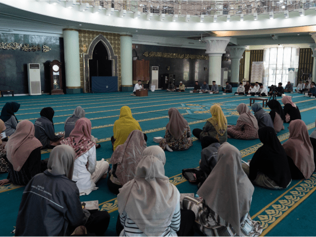 Mempelajari Al-Qur’an Agar Hidup Bermanfaat