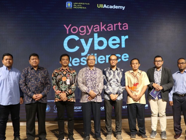 Urgent to Improve Cyberthreat Resilience, Expert Says