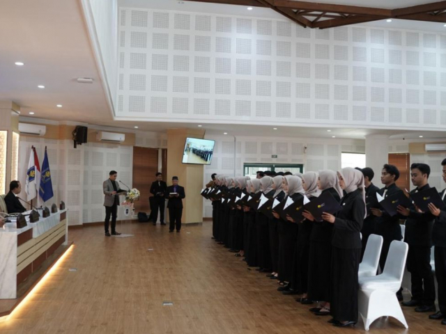 Arsitek Baru UII Angkatan Ke-15 Diambil Sumpah