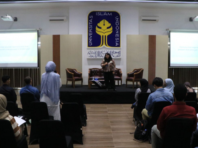 Membangun Inspirasi Bisnis Dalam Sehari di CLC UII