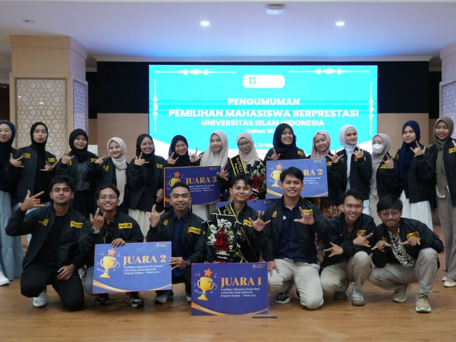 Talkshow Achievement Unlocked Ajak Mahasiswa Jadikan Prestasi sebagai Gaya Hidup