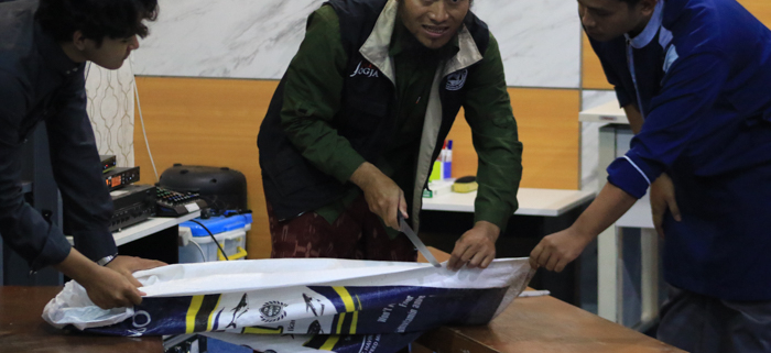 Praktik penyembelihan kurban oleh santri PP UII