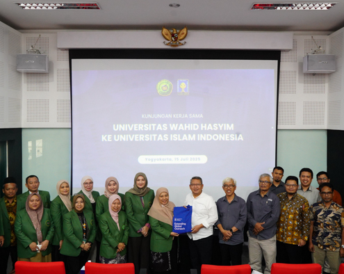 Kunjungan Benchmarking Unwahas ke UII