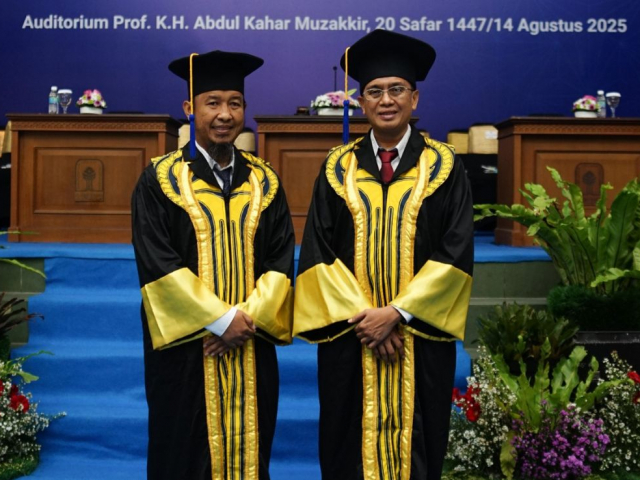 UII Tambah Deretan Dua Guru Besar