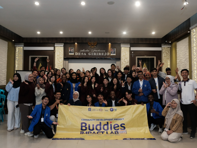 Kolaborasi Mahasiswa Lokal dan Internasional dalam Buddies Impact Lab