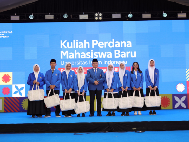 UII Sambut 5.188 Mahasiswa Baru Dalam Kuliah Perdana