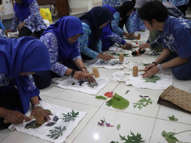 Ecoprint Ramah Lingkungan Sebagai Wujud Cinta Bumi