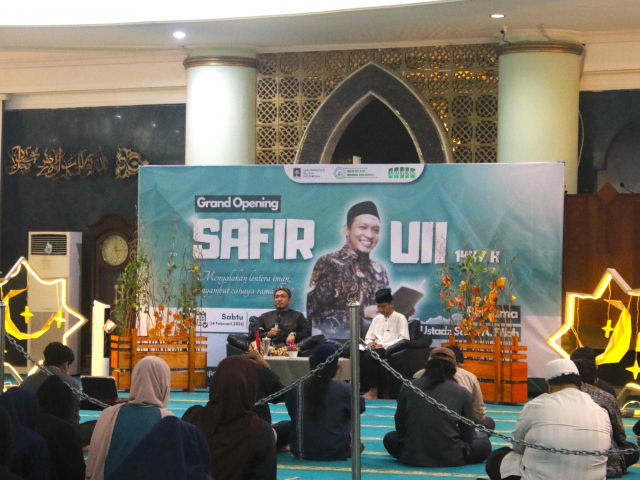 Menyalakan Lentera Iman, Menyambut Cahaya Ramadan