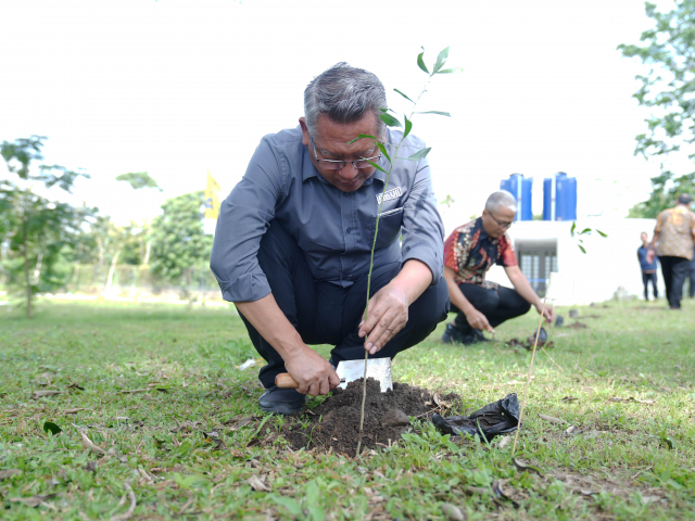 Jejak Lestari 83 Tahun UII dalam Harmoni Akasia