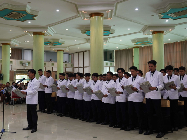 Dokter Muda UII Didorong Terus Belajar dan Menjaga Integritas Moral