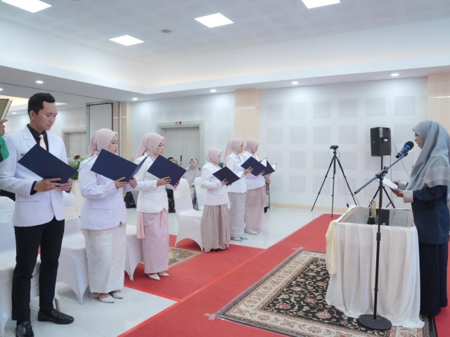 UII Lantik 6 Dokter Baru, Dorong Empati dan Nilai Kemanusiaan