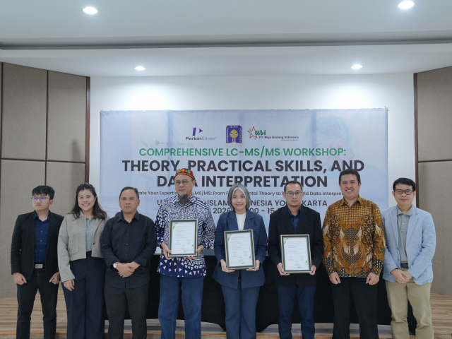 Hadirkan Teknologi LC-MS/MS Mutakhir, UII Gelar Workshop dan Resmikan Kolaborasi Industri